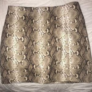 Leather snake skin skirt size M